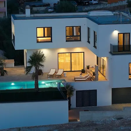 Olivetum With Heated Pool Villa