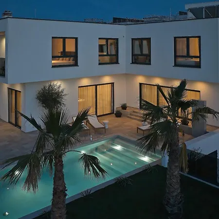 Olivetum With Heated Pool Villa *