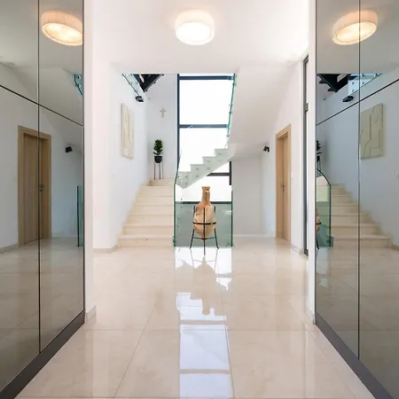 Villa Olivetum With Heated Pool *