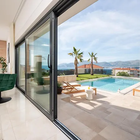 Olivetum With Heated Pool * Trogir